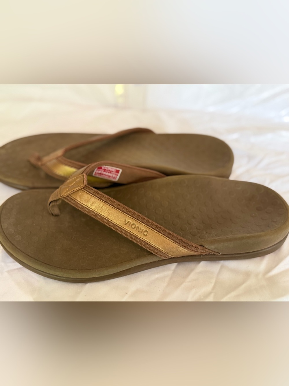 Vionic Copper & Brown Flip Flops - size 9